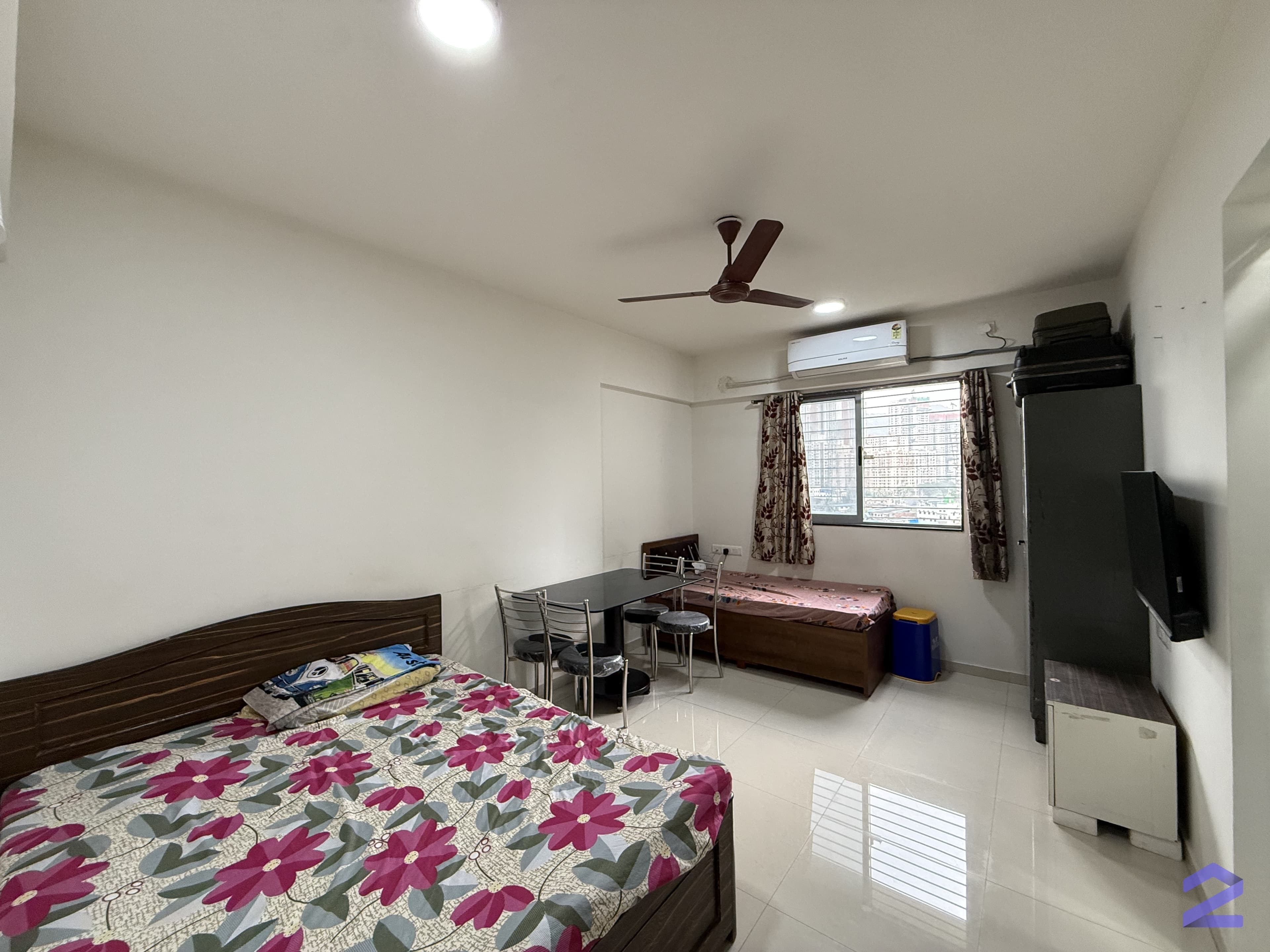 1 BHK Apartment in Oberoi Realty